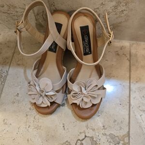 Women’s Beige Flower-Trim Ankle Strap Sandals